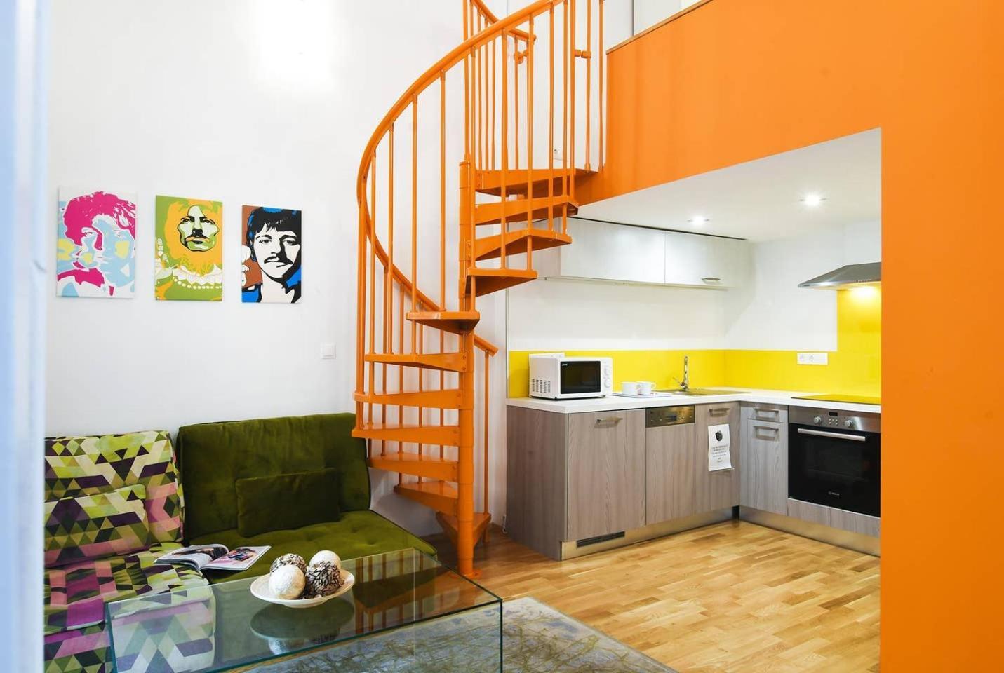Central & Colorful Studio With Air Conditioning Budapest Exterior foto